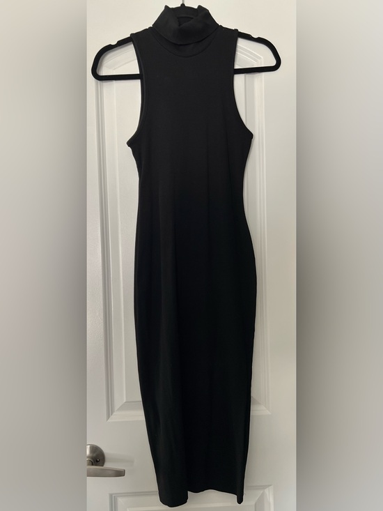 Zara Dresses & Skirts - Zara Black Sleeveless Midi Dress